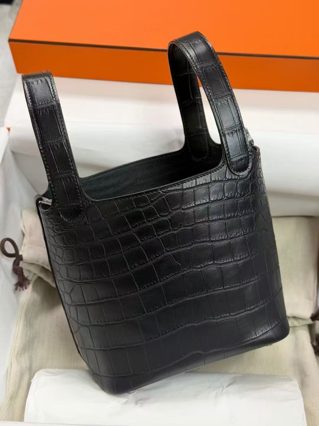 Hermes Crocodile skin Black Picotin 18-22cm