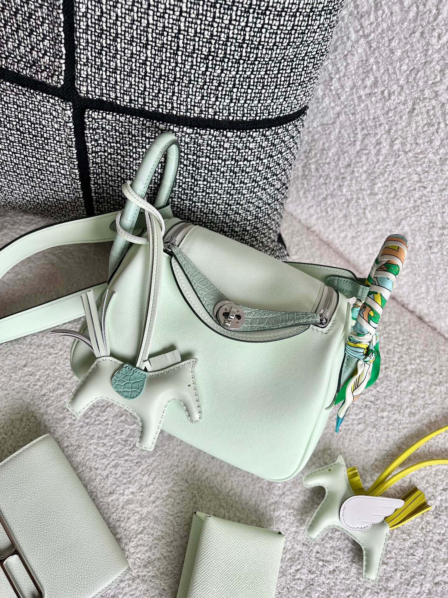 Crocodile with Siwft Hermes Lindy #0S Vert Fizz 19-26cm