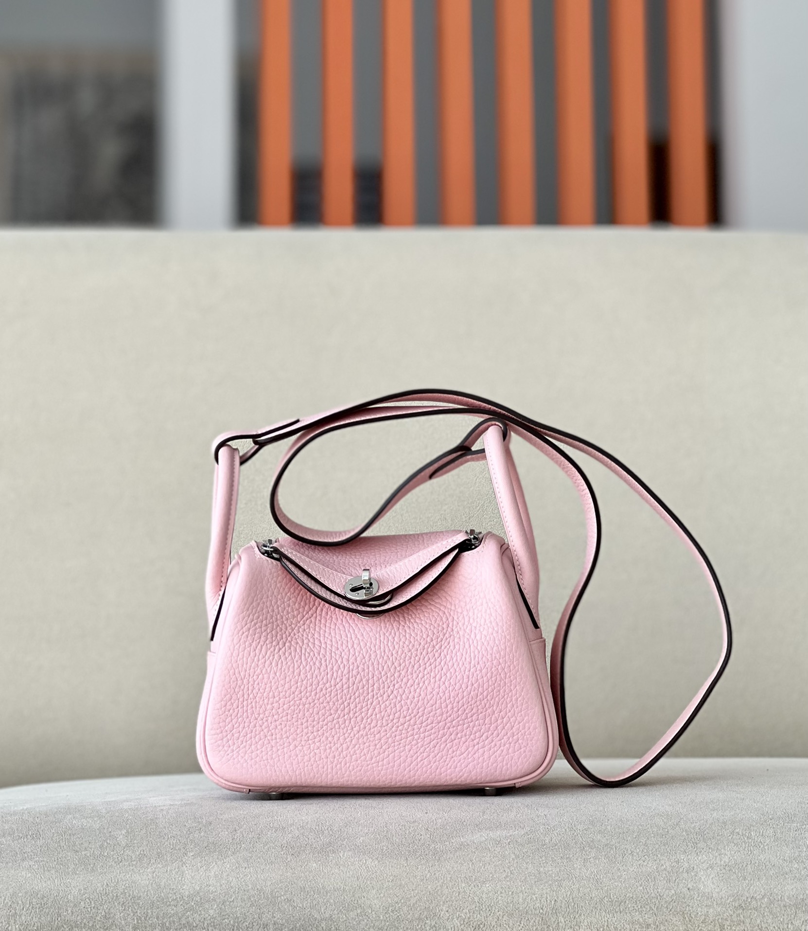 Hermes Lindy #3Q Rose Sakura 19-26cm Togo