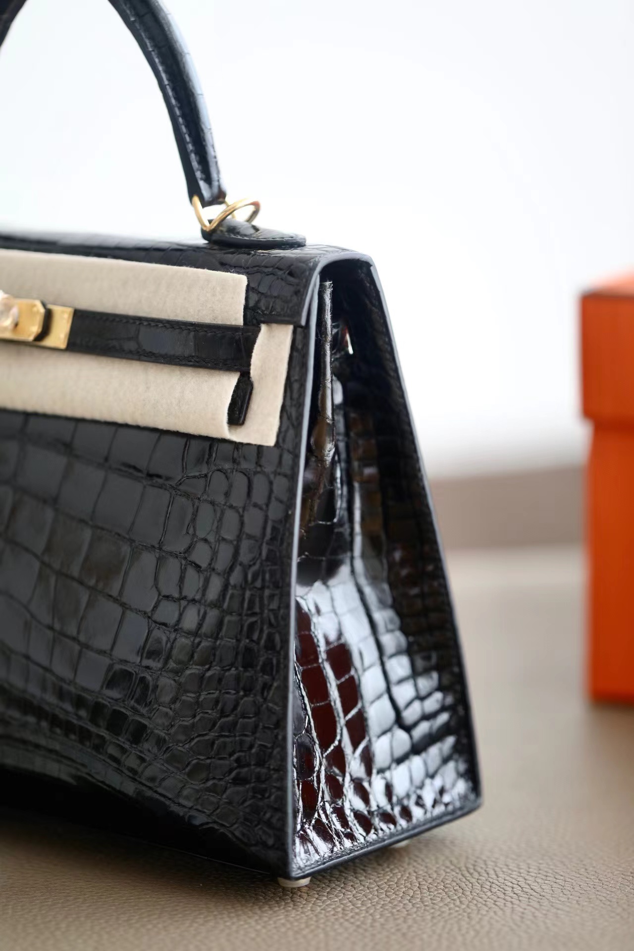 Crocodile skin Kelly #89 Nolr 25-30cm