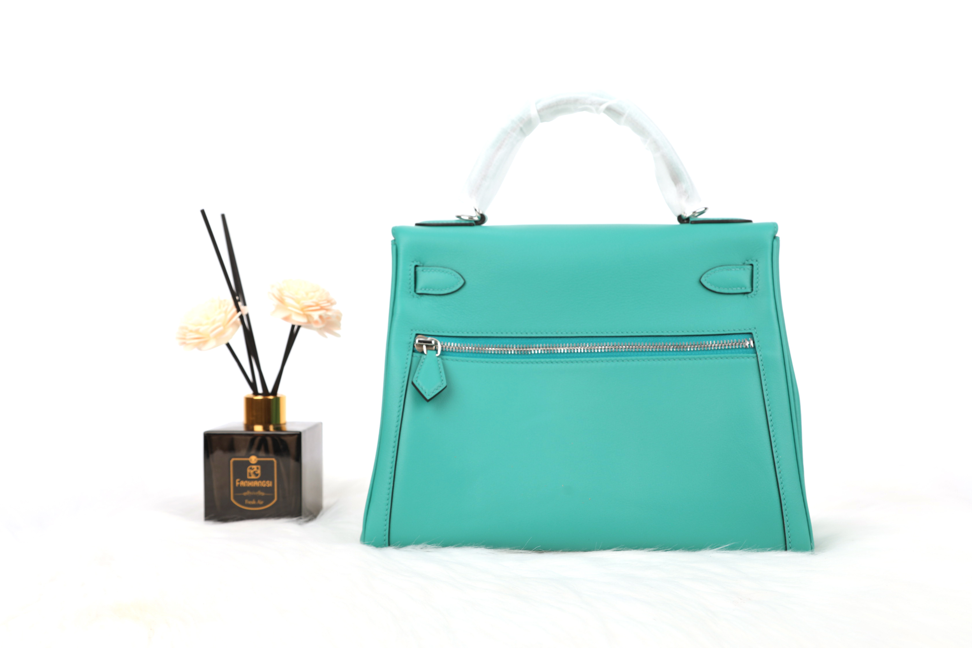 Hermes Lakis Kelly #7F Blue Izmir 28cm Swift