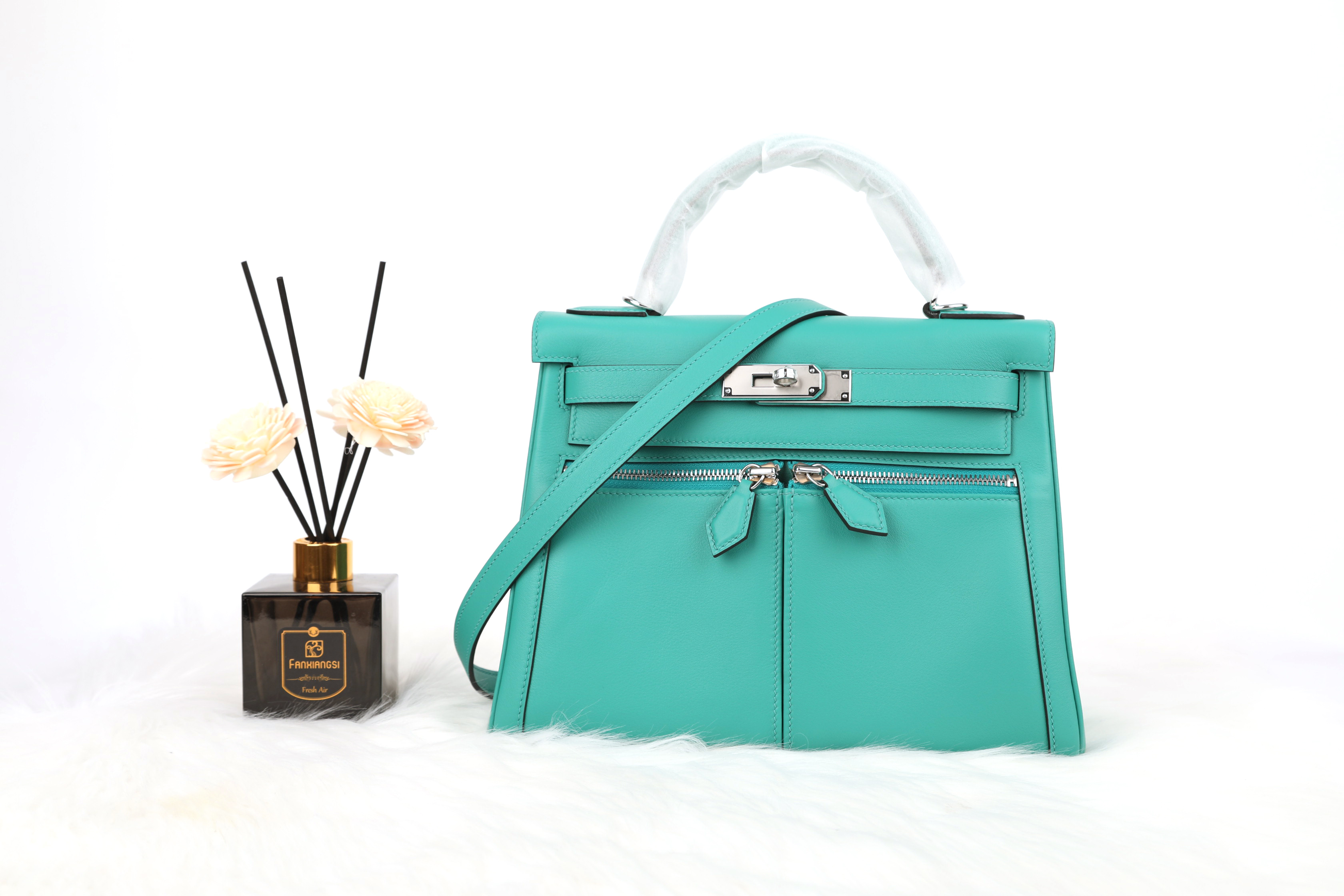 Hermes Lakis Kelly #7F Blue Izmir 28cm Swift