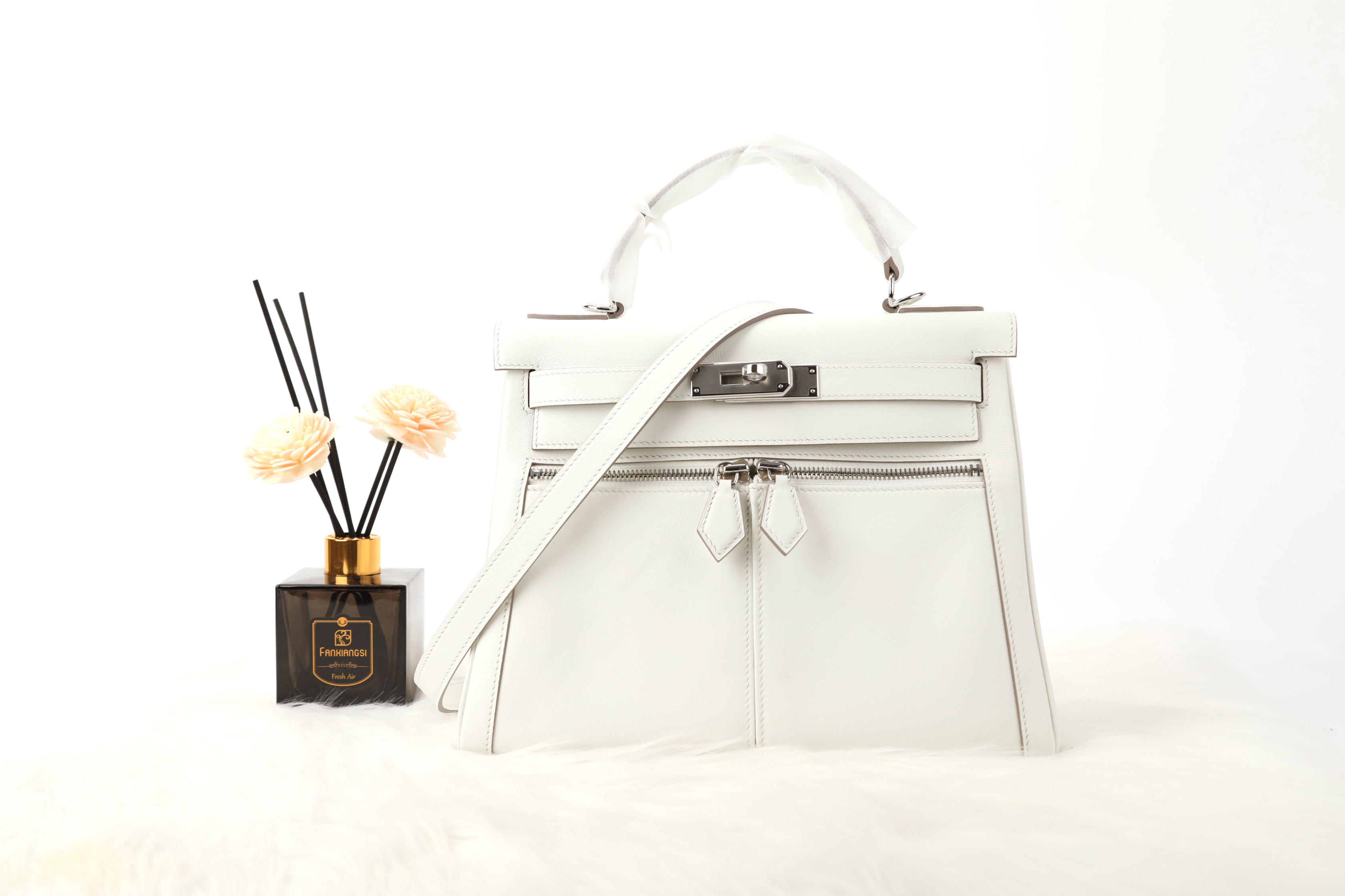 Hermes Lakis Kelly #10 Craie 28cm Swift