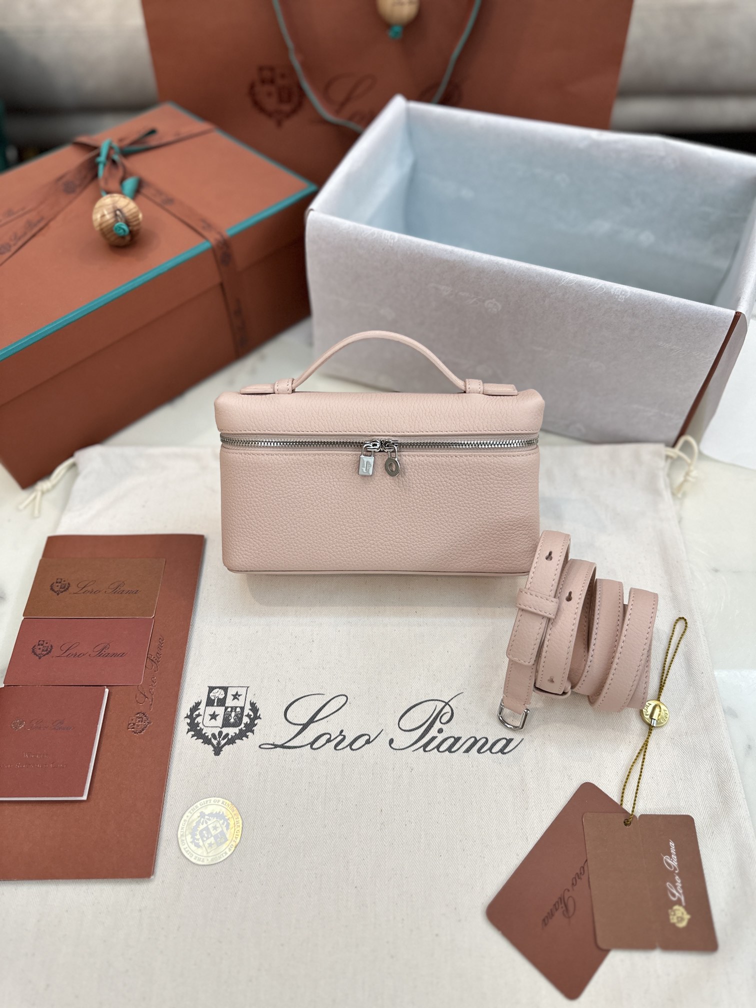 Loro Piana Extra Poket L19 cowhide