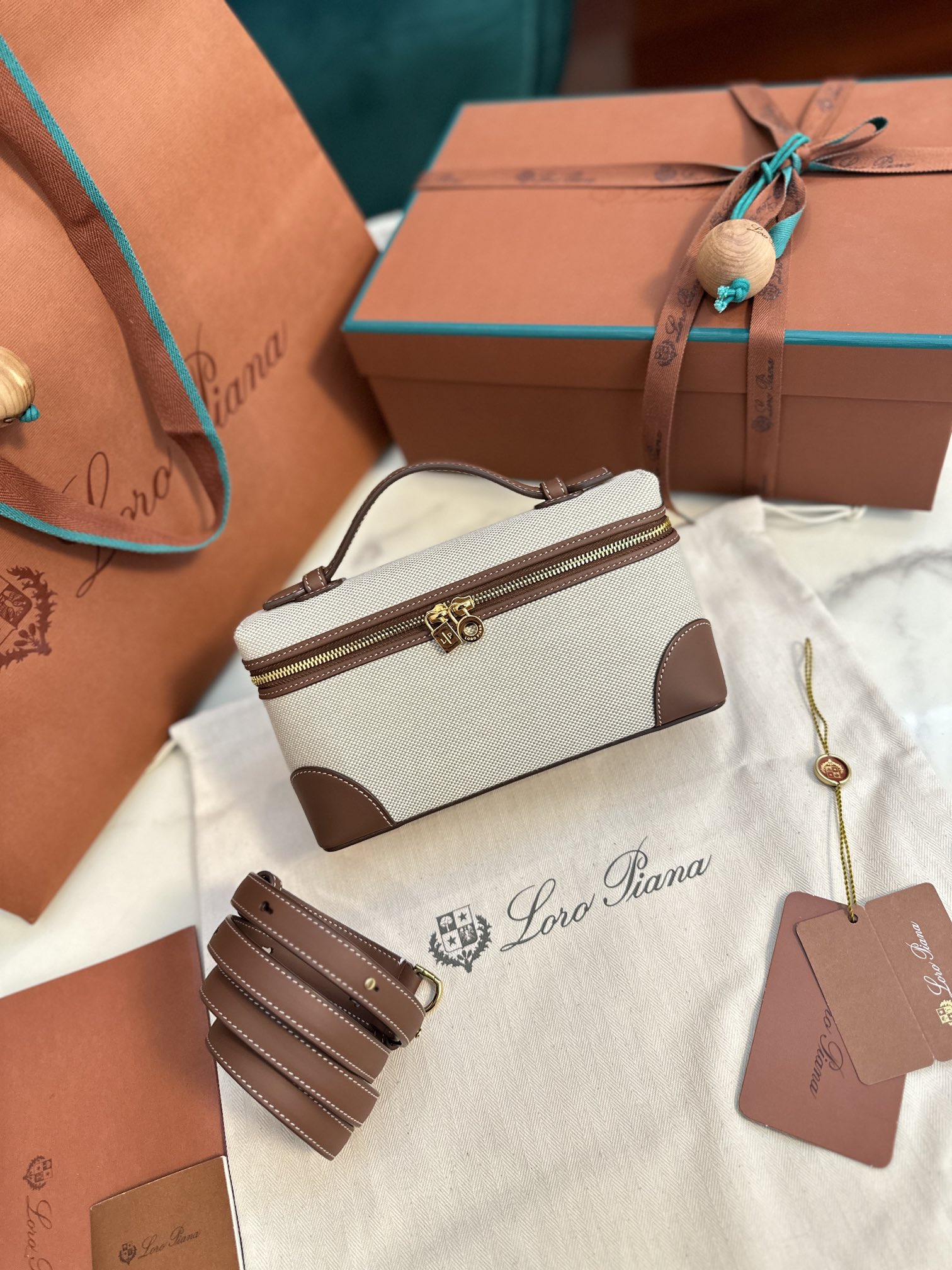 Loro Piana Extra Poket L19 Canvas + cowhide