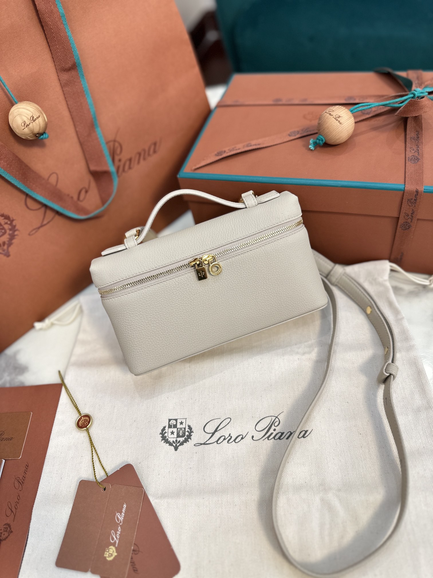 Loro Piana Extra Poket L19 cowhide