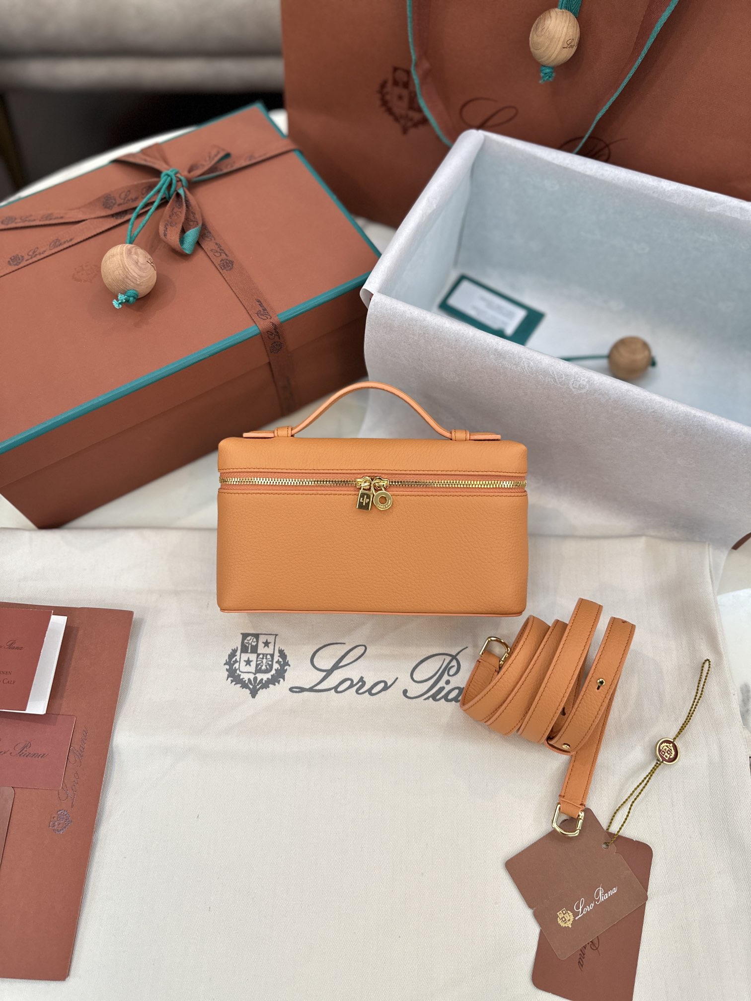 Loro Piana Extra Poket L19 cowhide