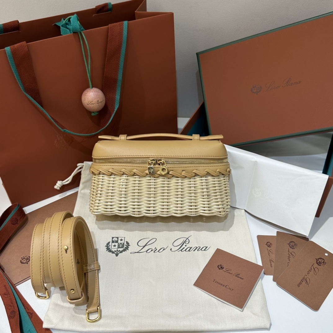 Loro Piana ExtraPocket L19 cowhide