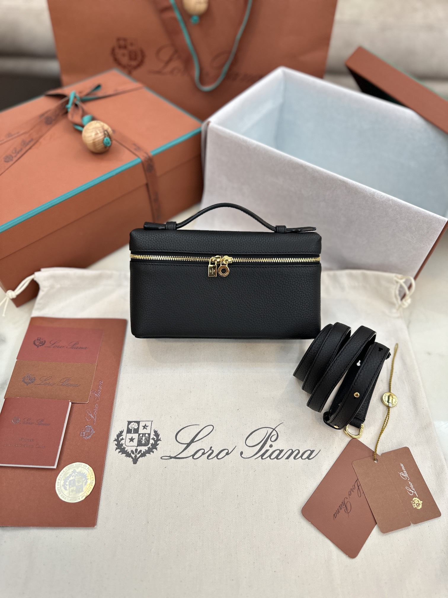 Loro Piana Extra Poket L19 cowhide