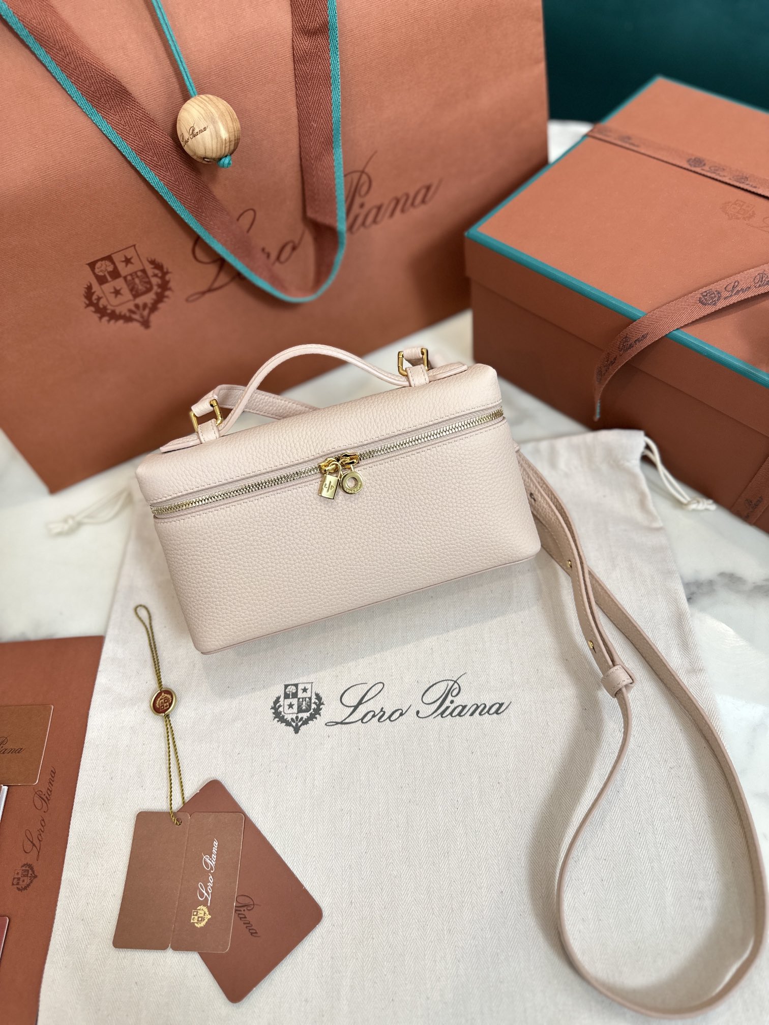 Loro Piana Extra Poket L19 cowhide