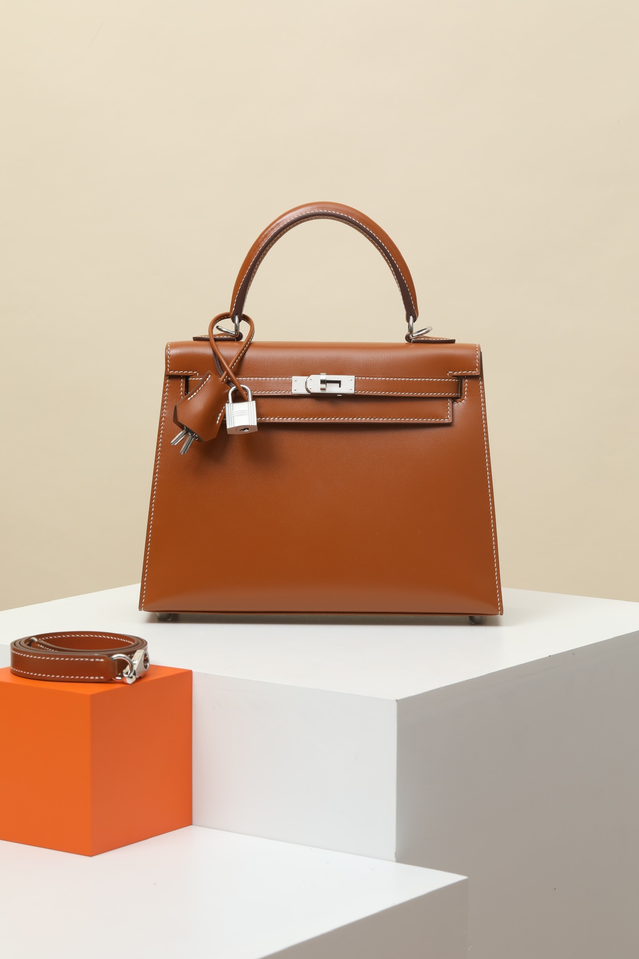 Hermes Kelly #37 Gold 25-28cm BOX Selier