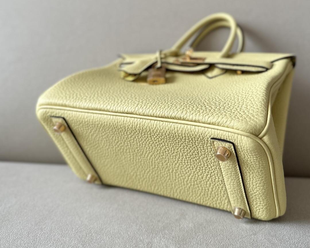 Hermes Birkin ##1Z Jaune poussin 25-35cm TOGO