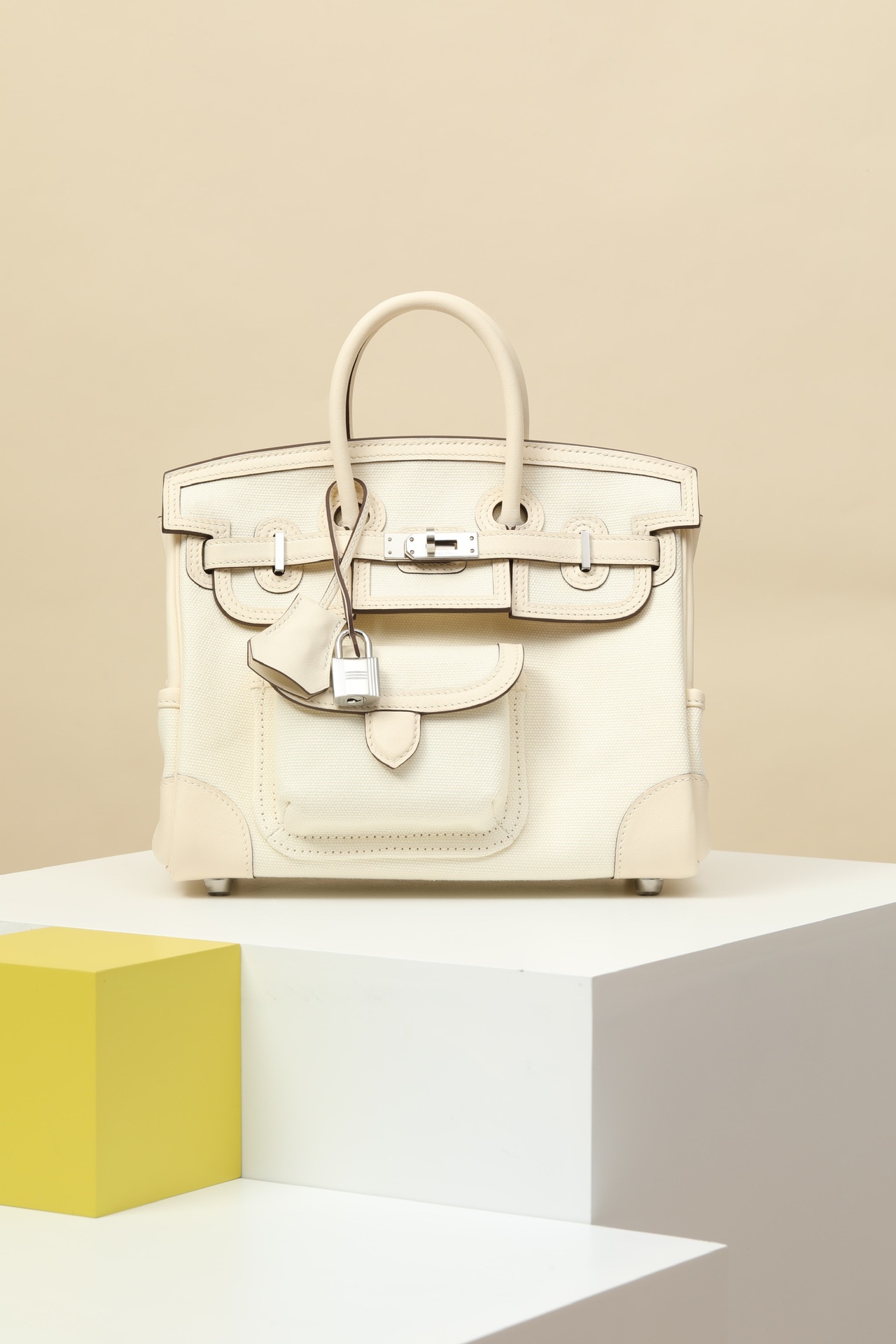 Hermes Cargo #10 Craie Canvas with Swift 25cm