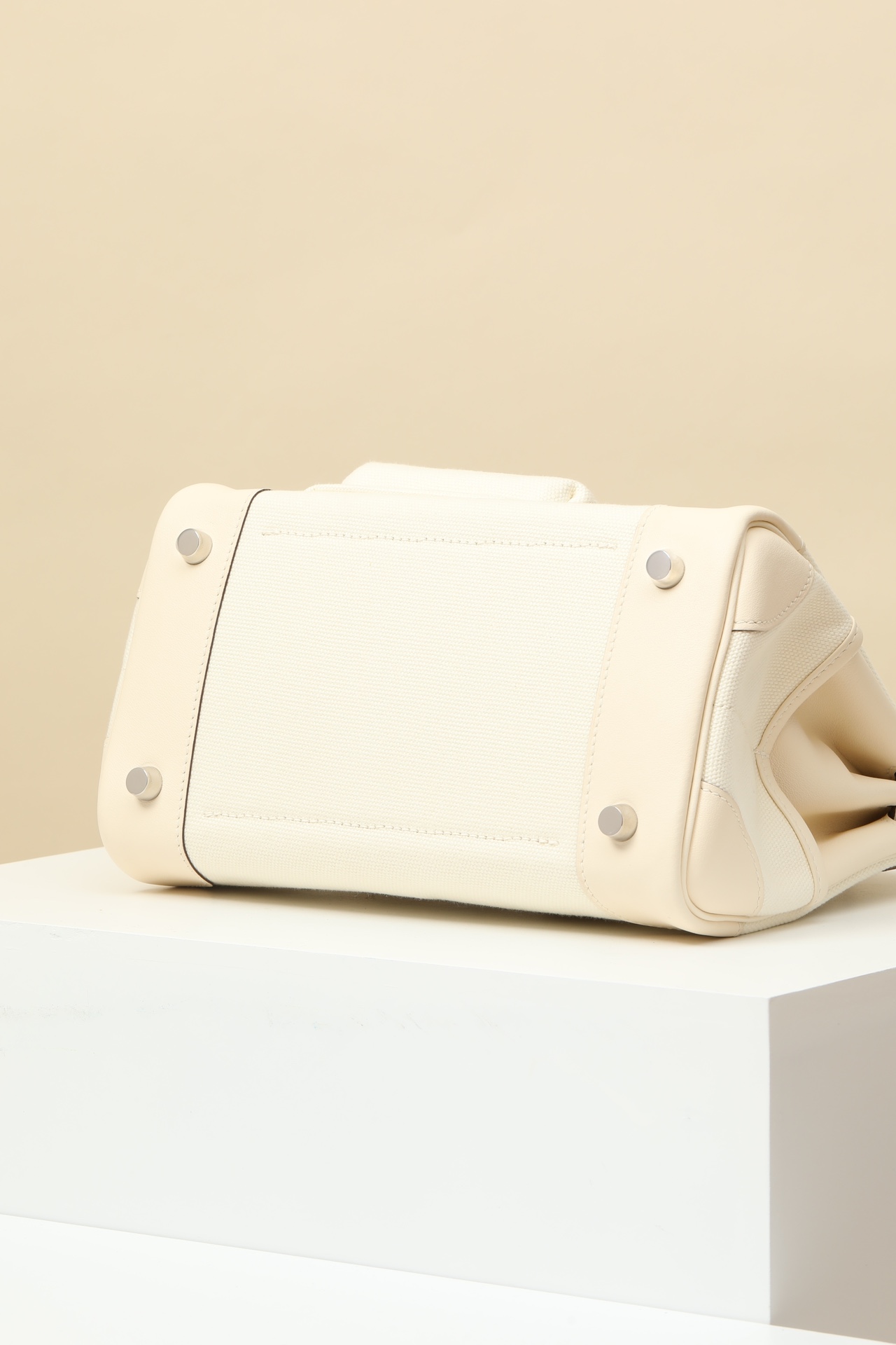 Hermes Cargo #10 Craie Canvas with Swift 25cm