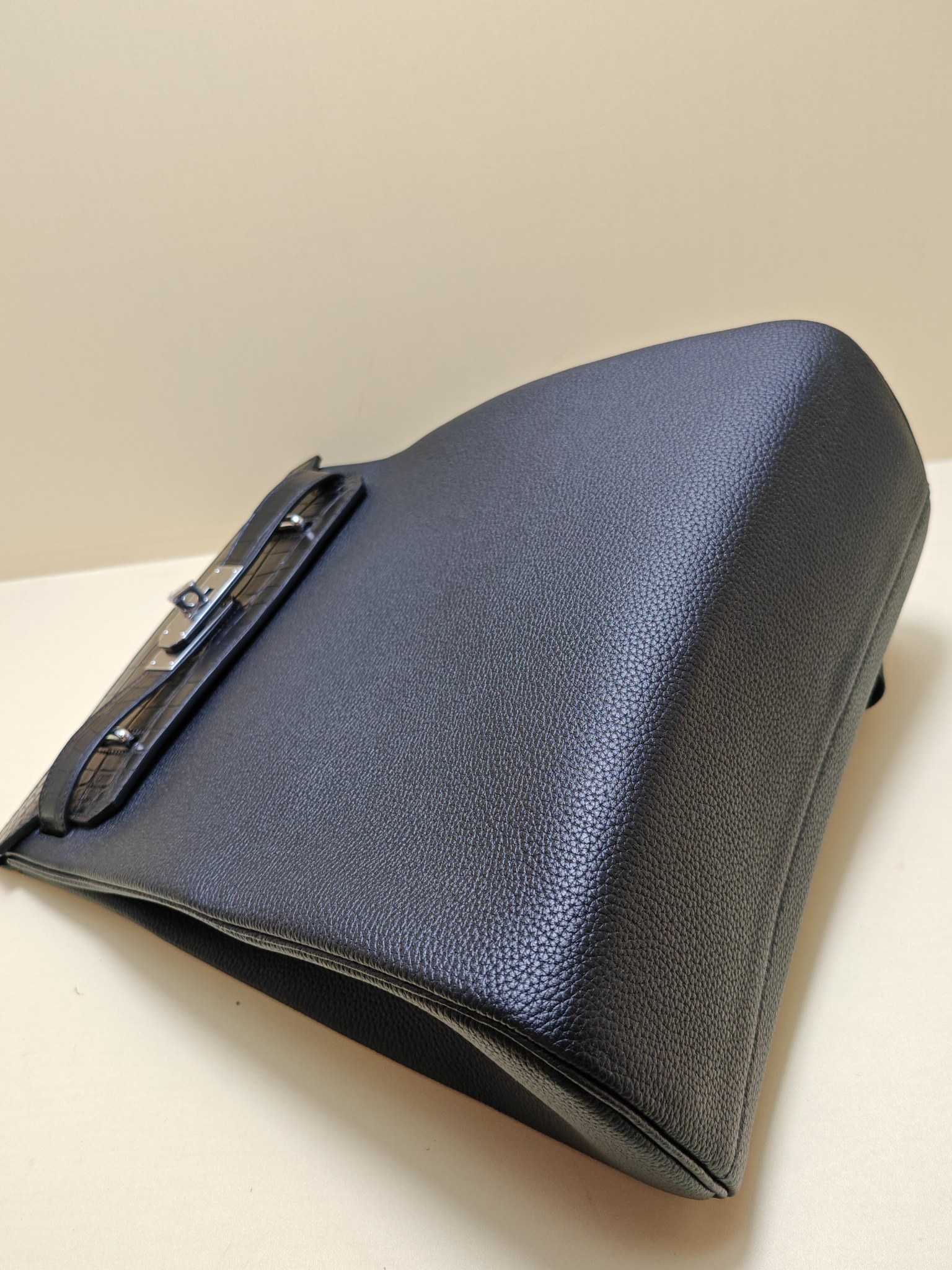 Hermes HAC a dos #73 Blue Sapphire Crocodile with Togo 26cm