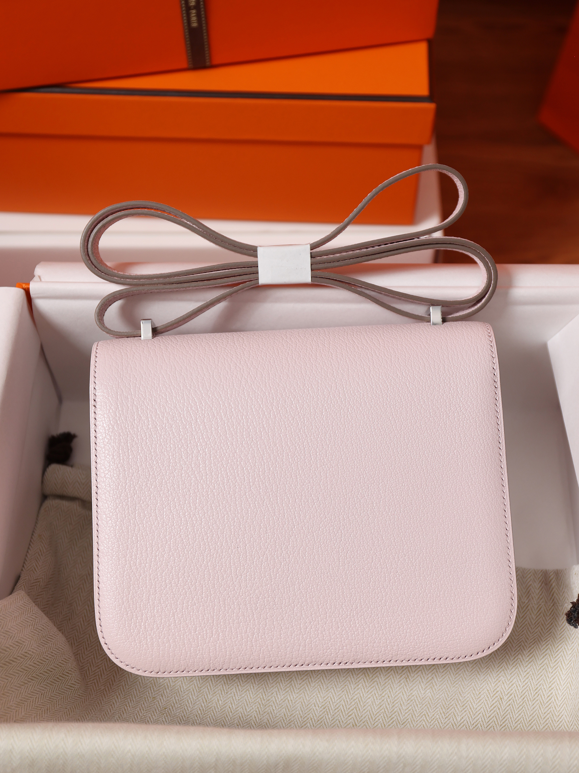 Hermes Constance #09 Mauve pale Goat 19-24cm