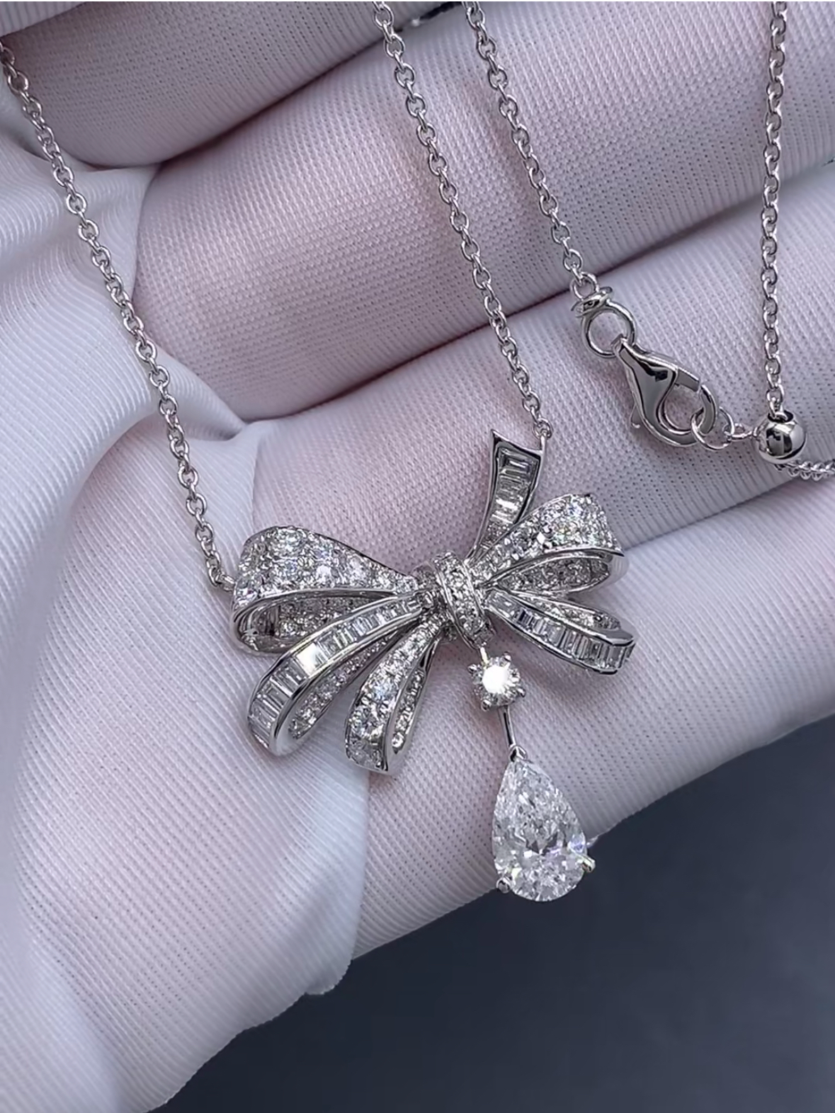 Graff Bow Necklace