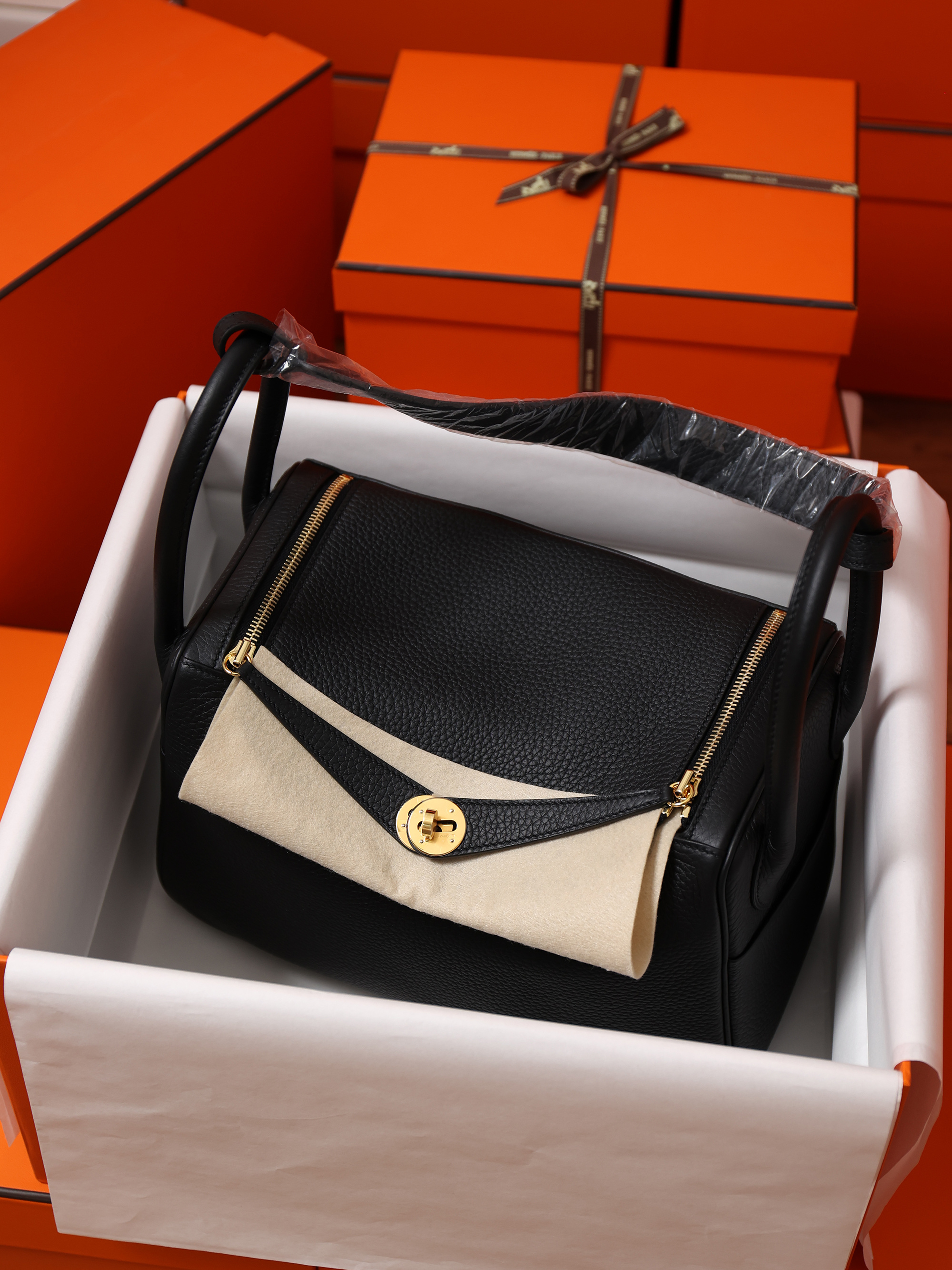 Hermes Lindy ##89 Noir Togo 19-26-30cm