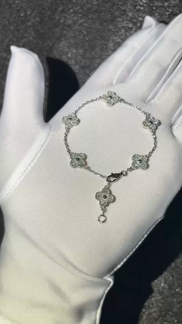 Van Cleef&Arpels 18K gold bracelet AU750
