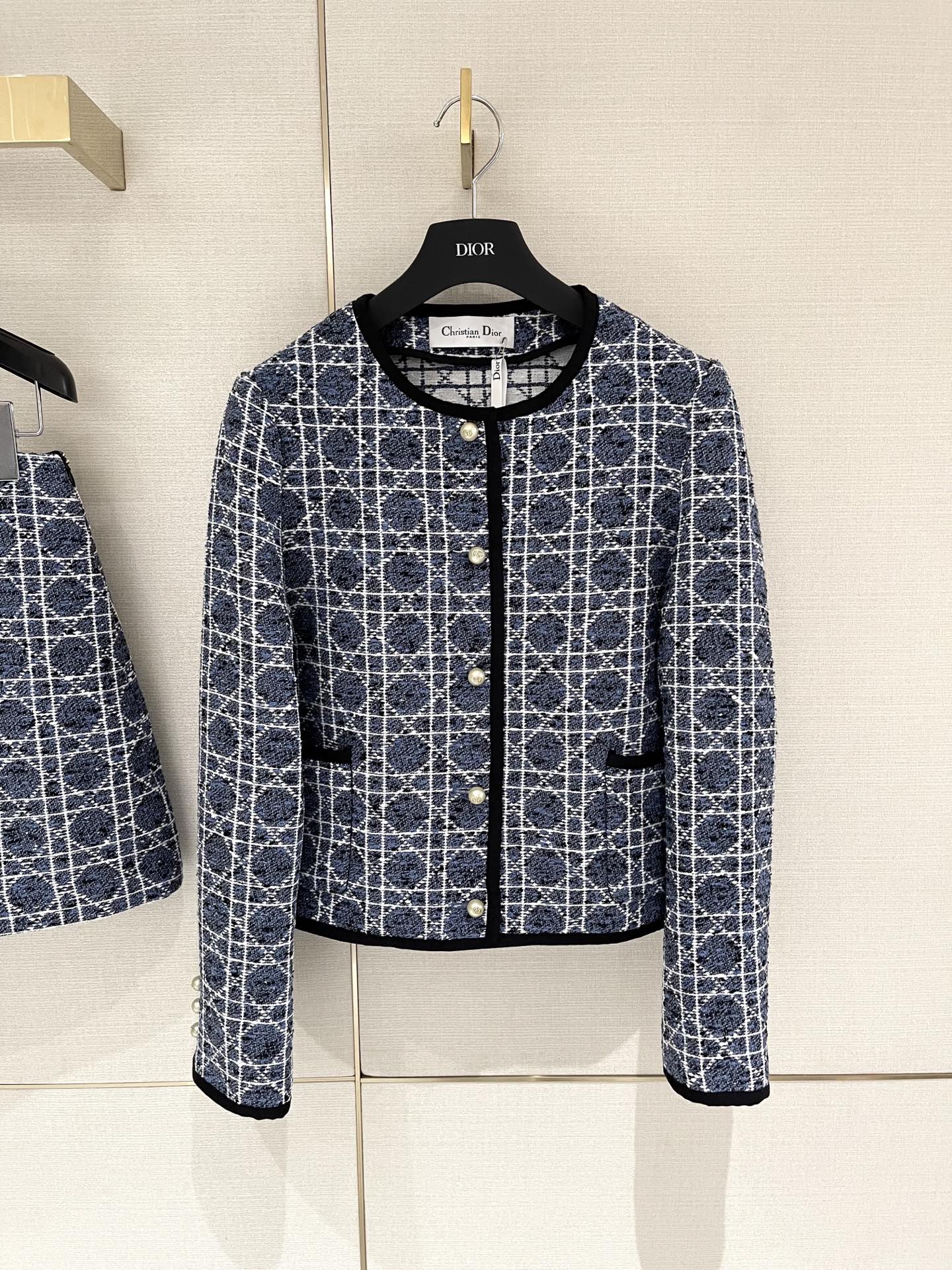 Di*r 25 Tengge Pattern Suit