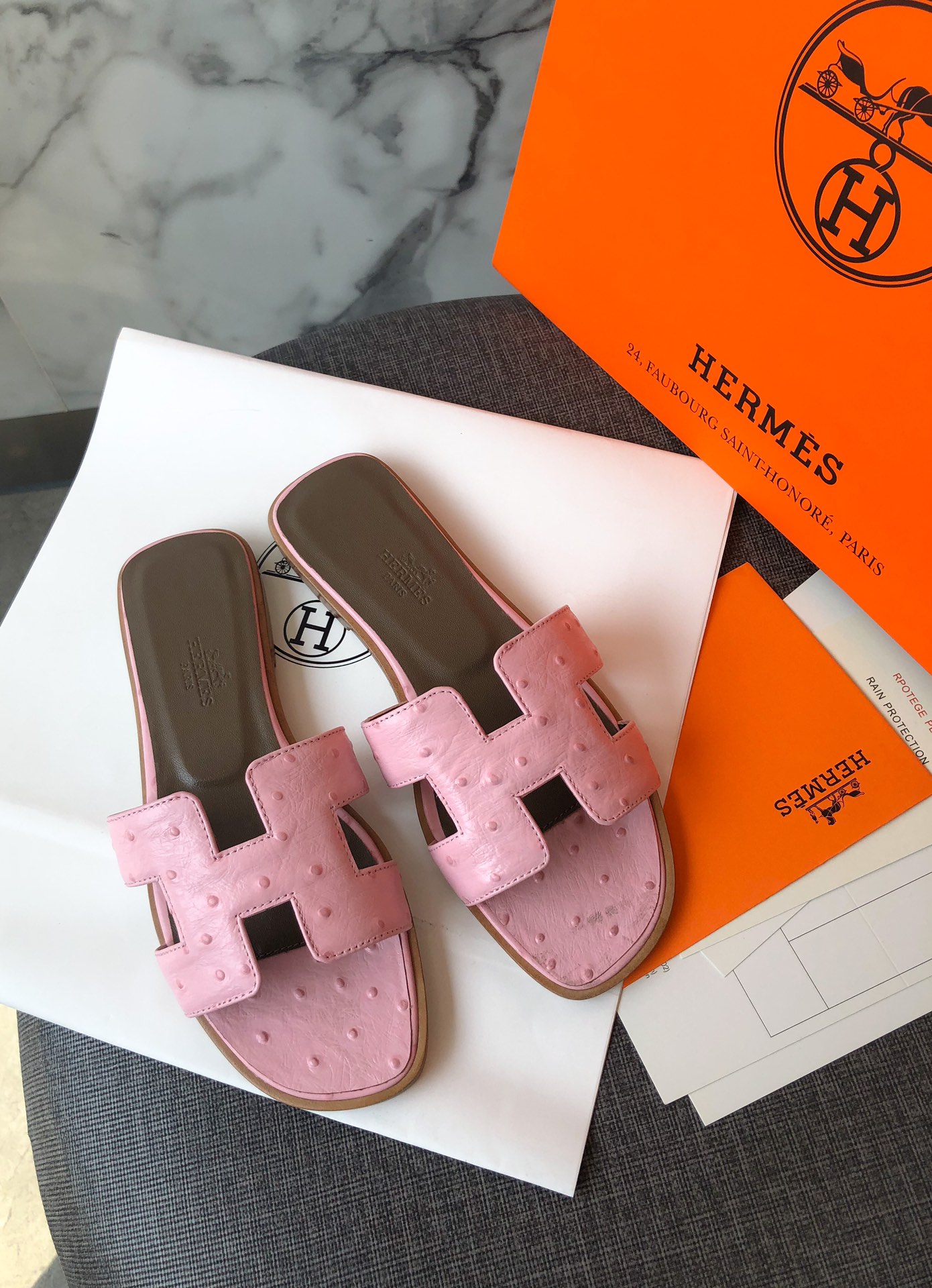 Hermes Slippers （Embossed ostrich pattern）