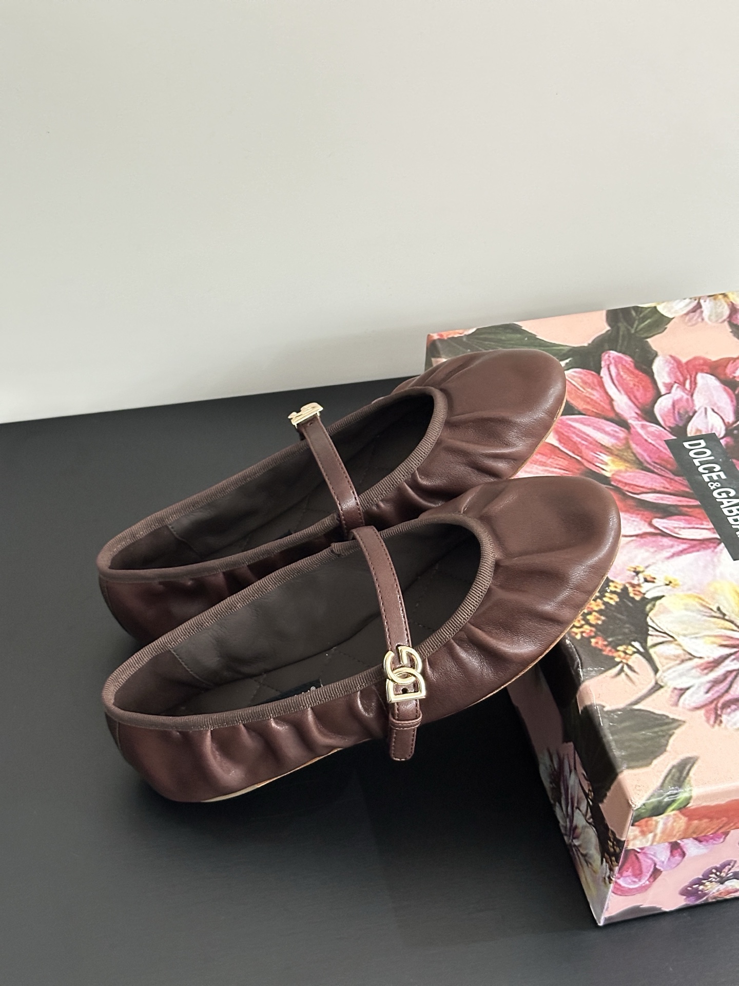 DG Dolce&Gabbana Flat shoes