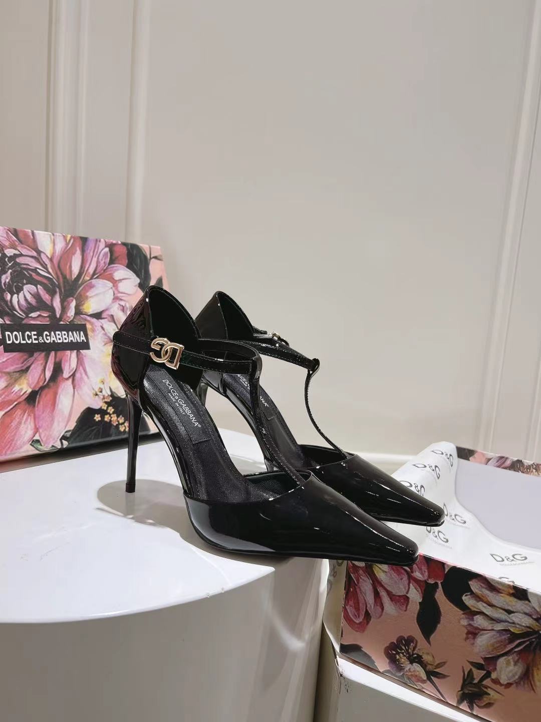 DG Dolce&Gabbana Mid-heel Shoes