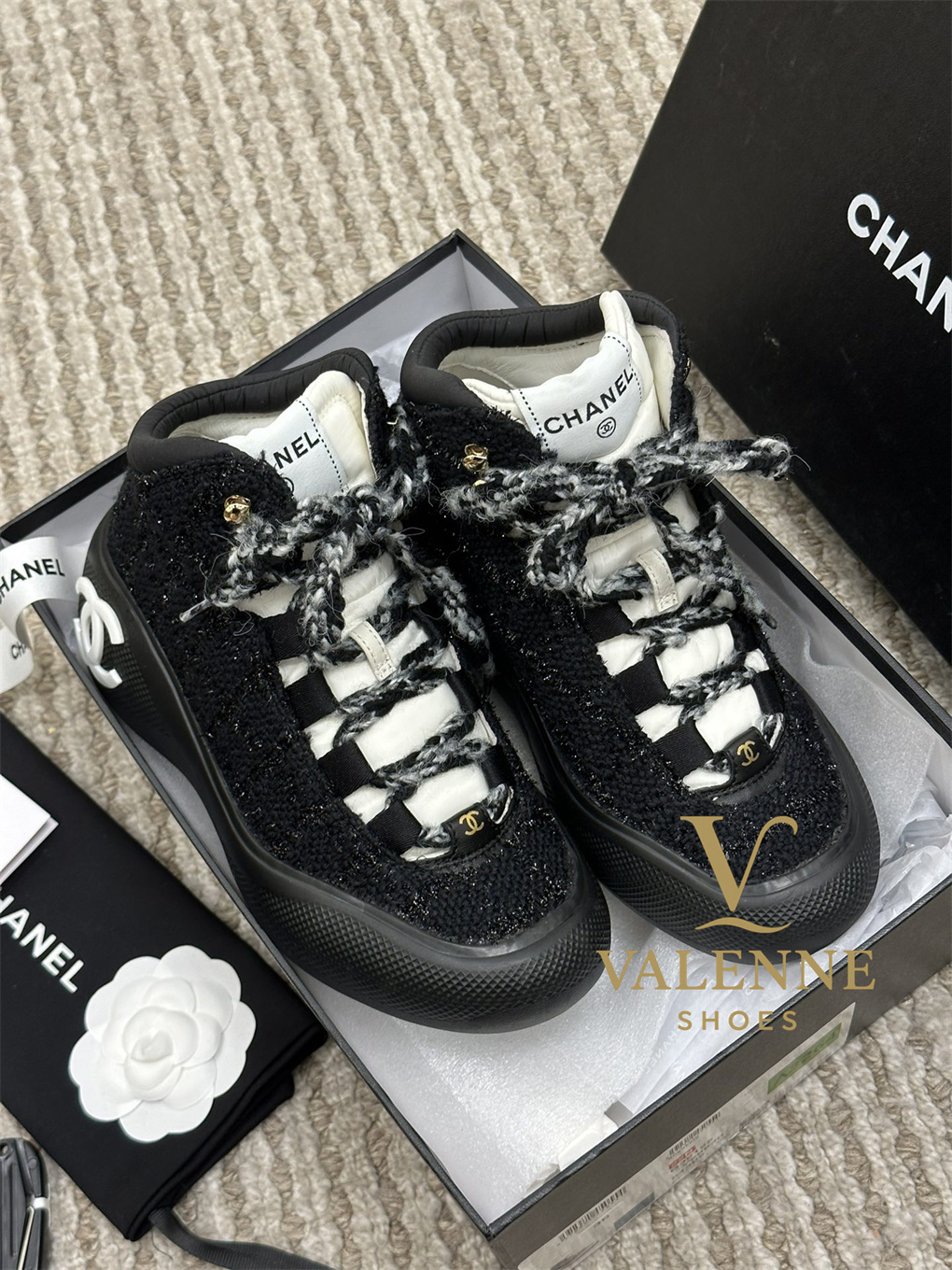 Cha Ski Sneaker