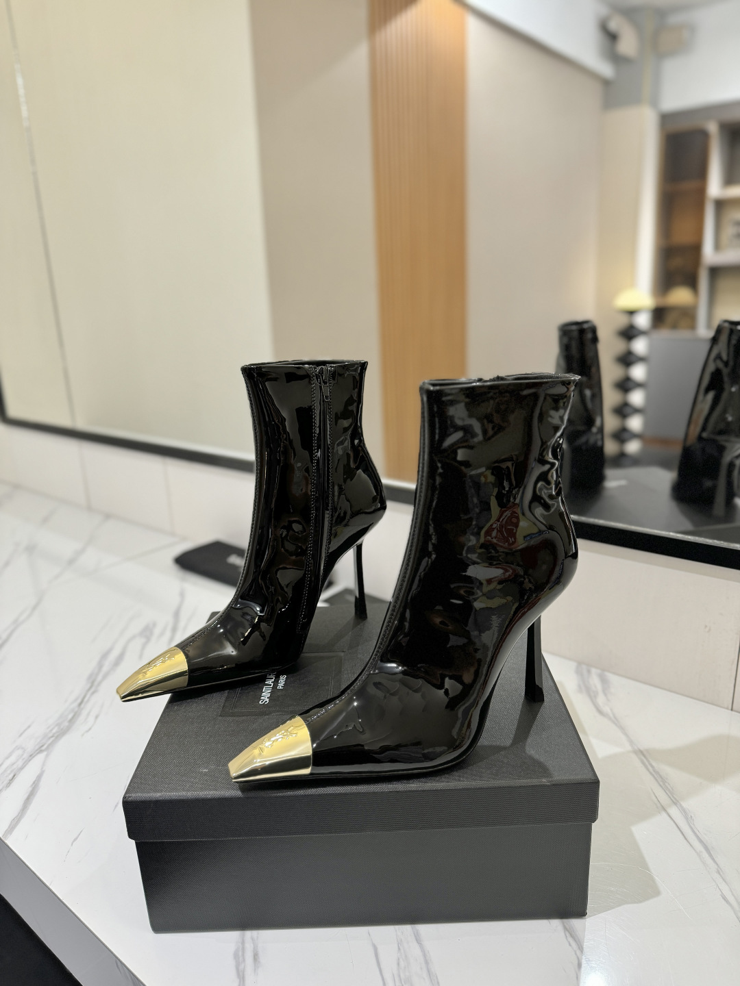 YSL Pointed-toe High-heeled Boots Yves Saint Laurent