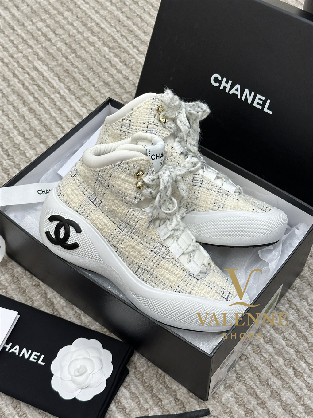 Cha Ski Sneaker