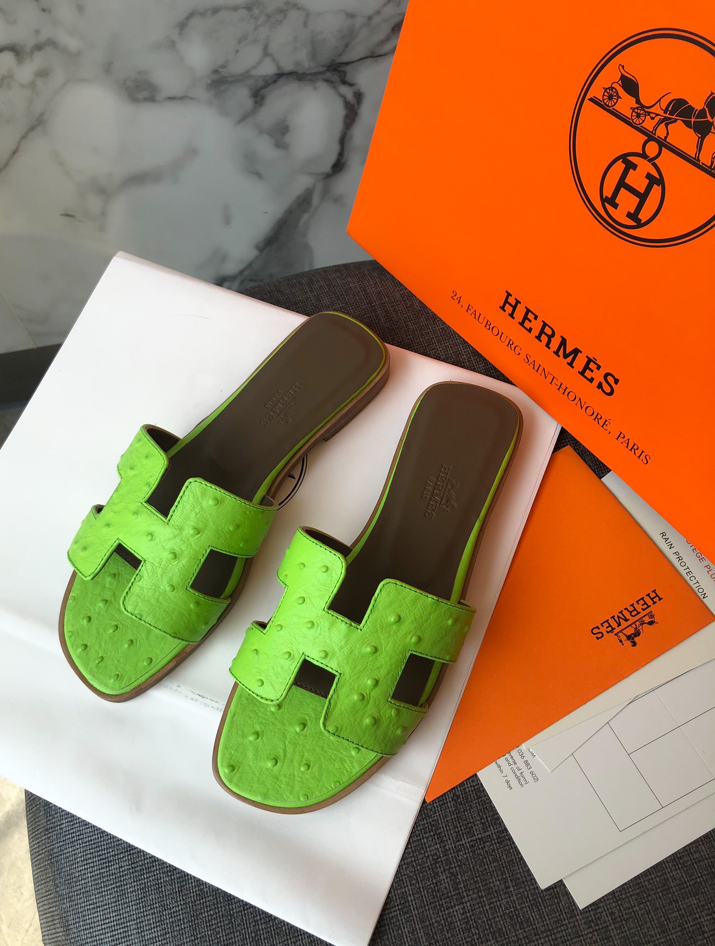 Hermes Slippers （Embossed ostrich pattern）