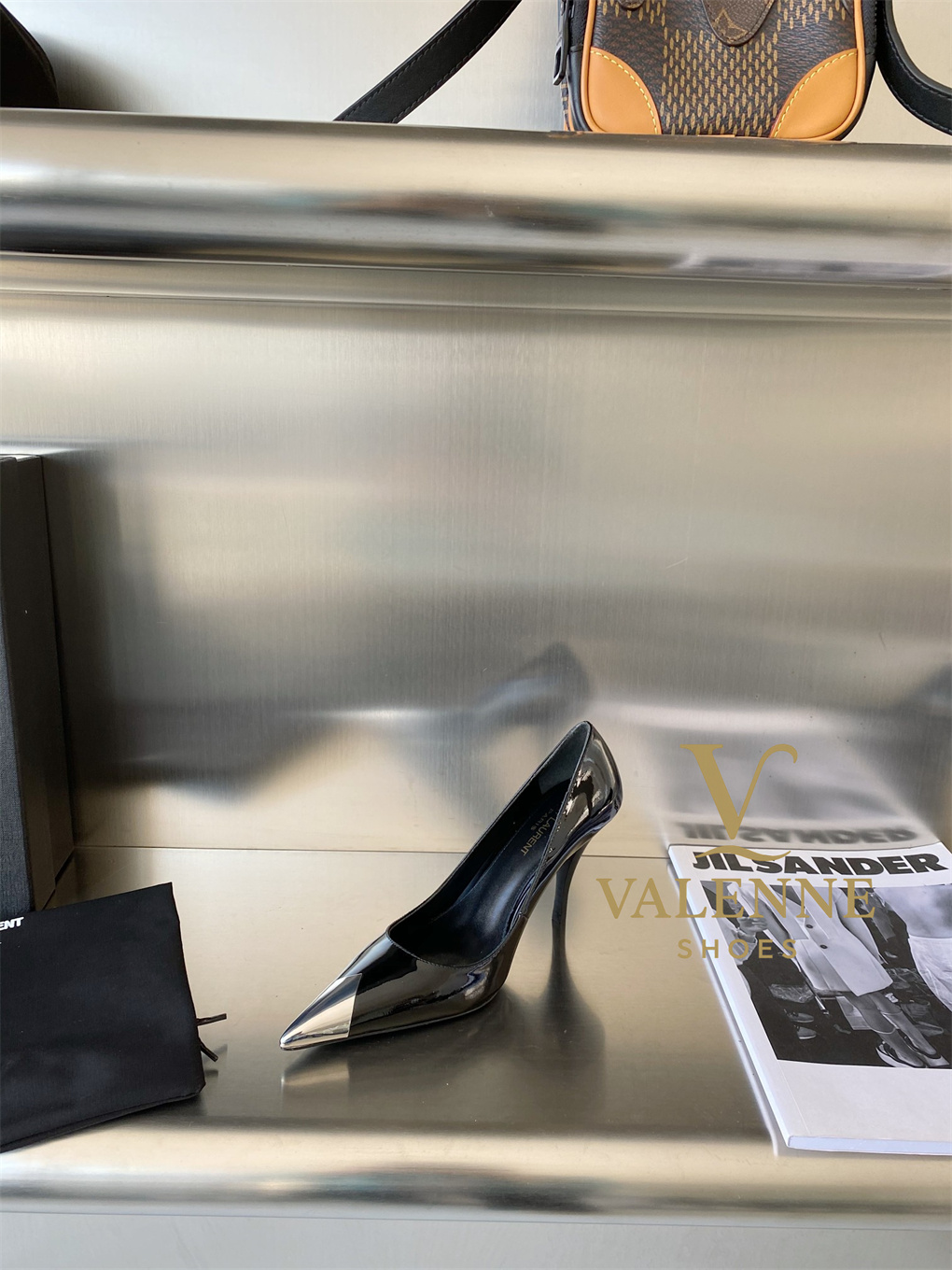 YSL Yves Saint Laurent Pointed-toe high heels