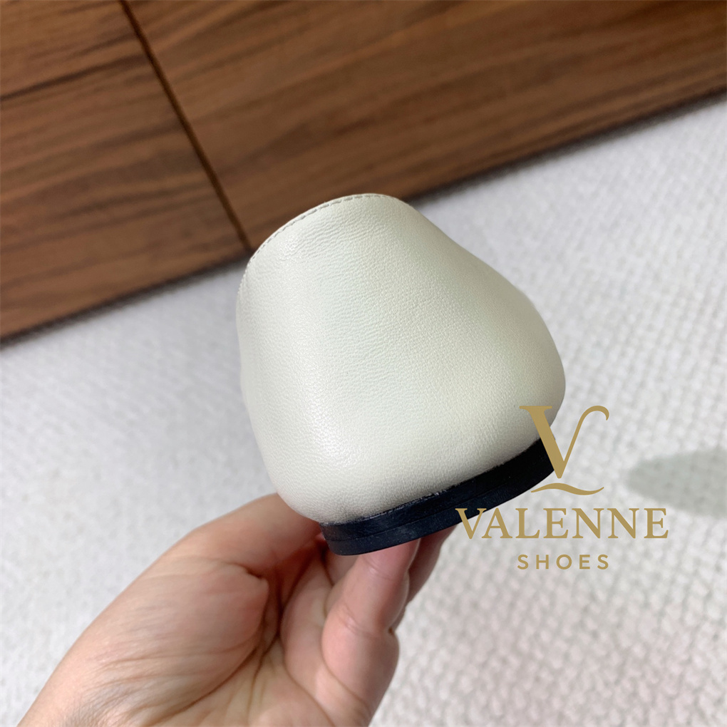 YSL Yves Saint Laurent Flat Sandals