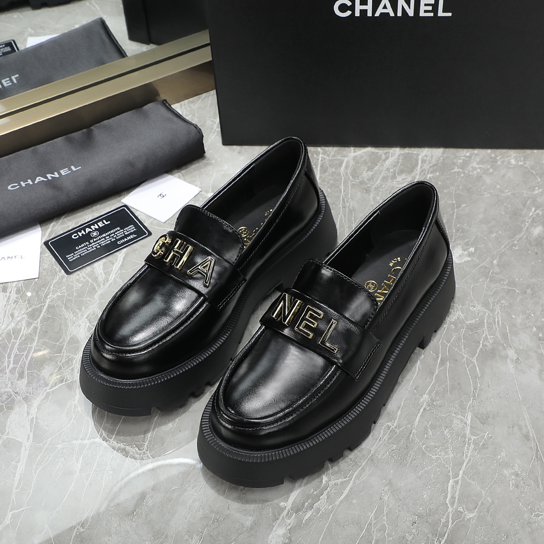 Cha Flatform shoes