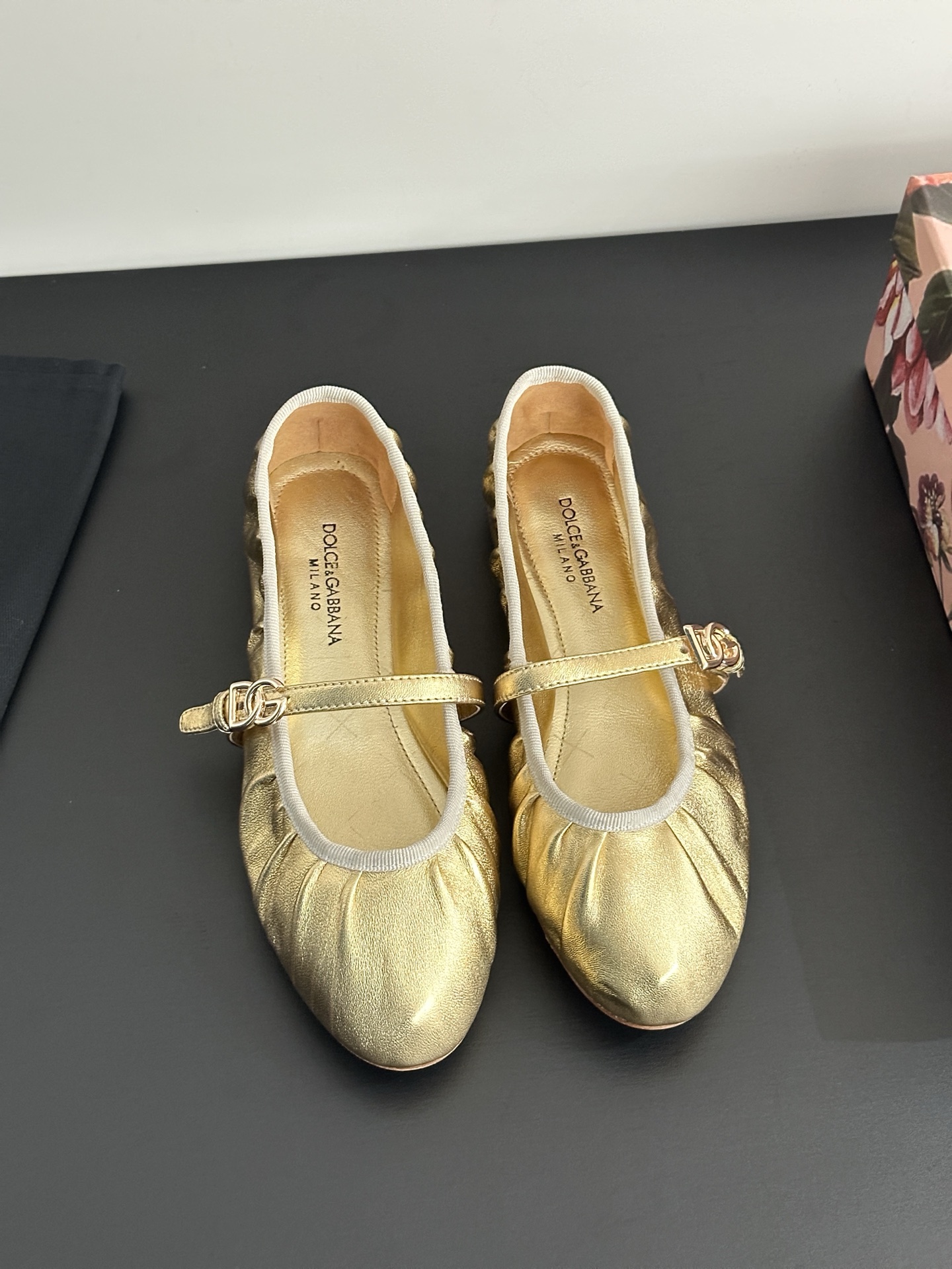 DG Dolce&Gabbana Flat shoes