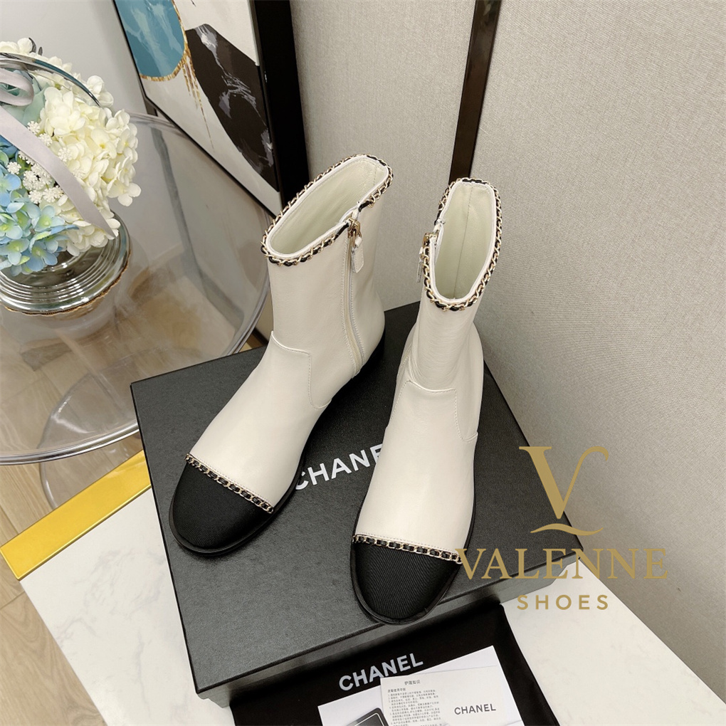 Cha Chain Boots