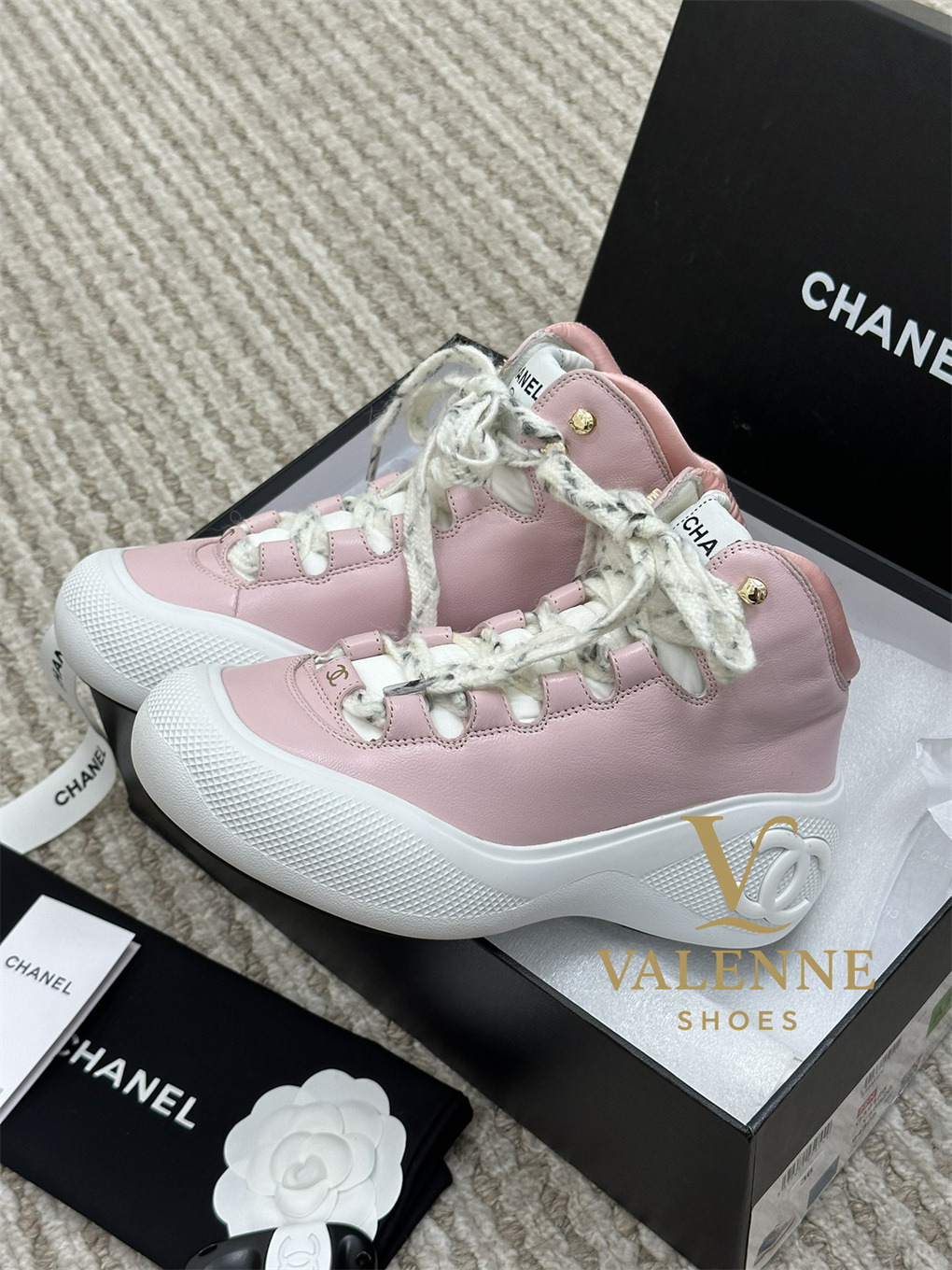 Cha Ski Sneaker